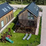 Poilsio namai Family Forest House, By Cohost *