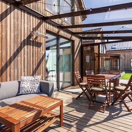 Сasa de vacaciones Family Forest House, By Cohost