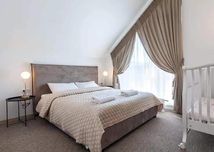 Будинок відпочинку Family Forest House, By Cohost *