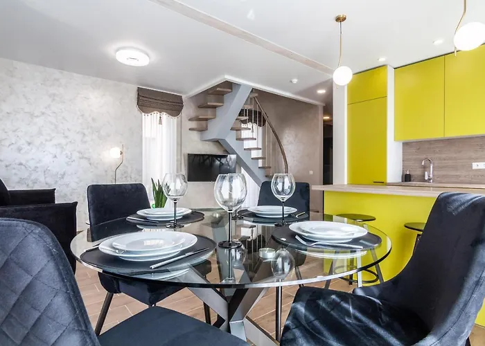 Family Forest House, By Cohost Будинок відпочинку Паланга