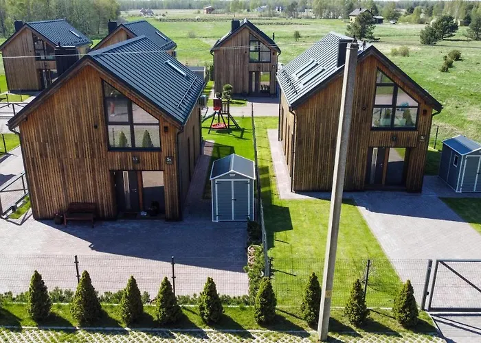 Family Forest House, By Cohost Будинок відпочинку Паланга